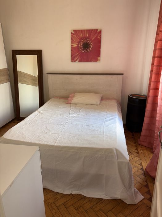 Arrendo quarto casal em lLnda Velha