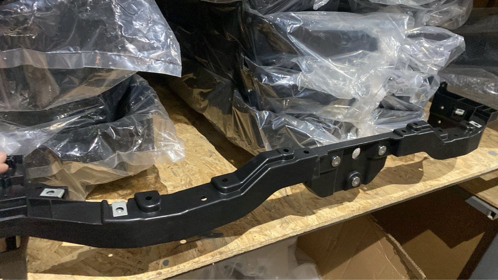 Решітка Mitsubishi Outlander 4 2022 2023 2025 (верх/низ) Решітка верхня Аутлендер 4 нижня