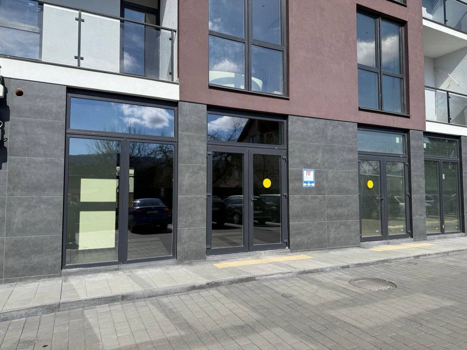 Оренда комерційного приміщення в центрі Сваляви