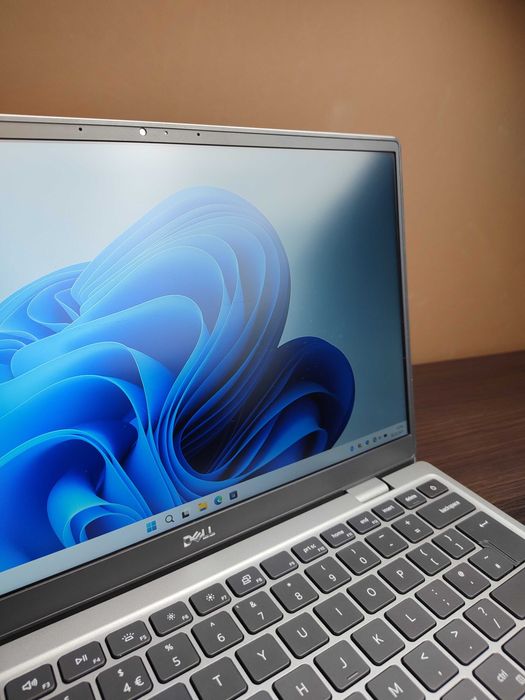 MINI LAPTOP | Dell Latitude 3320 | i7-1165G7 | 13,3" FHD | Win11