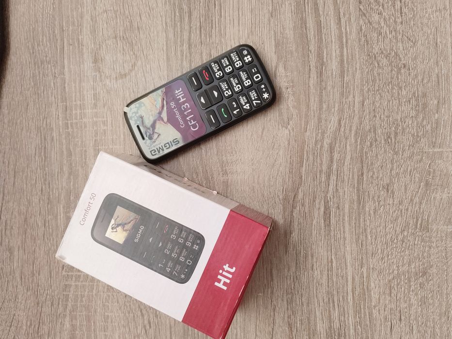 Sigma Comfort 50 – простий кнопковий телефон, SOS-кнопка, компактний