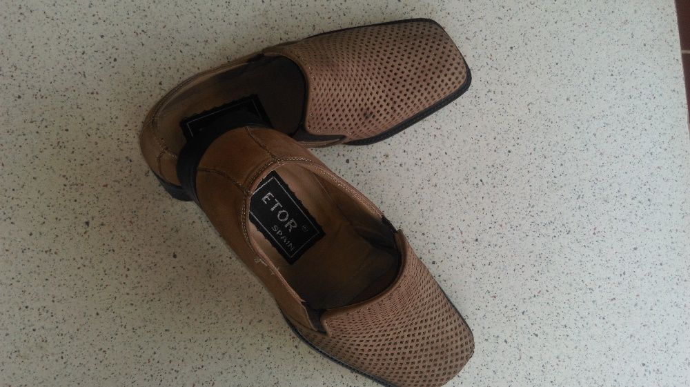 Хорошие испанские кожаные перфорированные мужские туфли.Обмен.