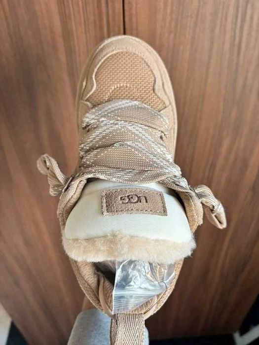 UGG Lowmel Sand r.37
