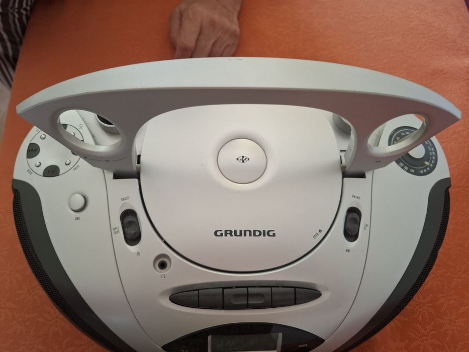 Radiomagnetofon grundig