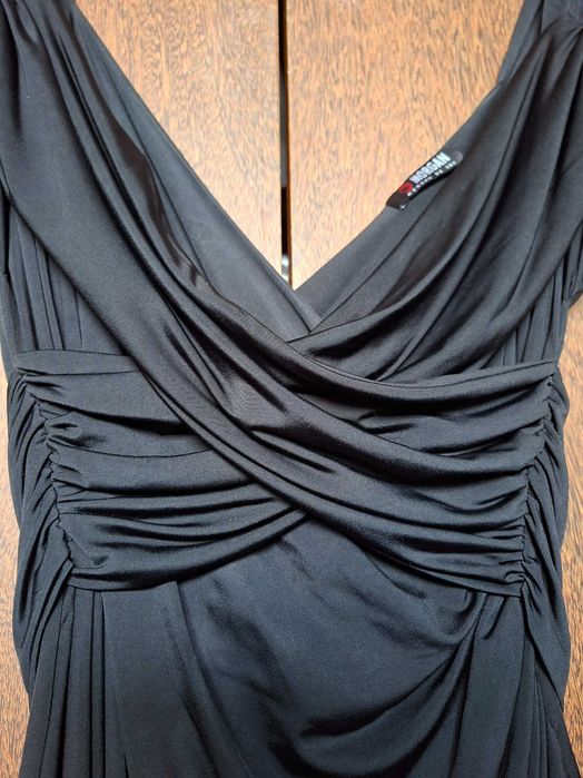 Vestido cocktail preto sensual e elegante da Morgan