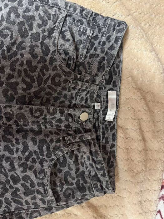 Джинси леопард розмір s на зріст 155-160