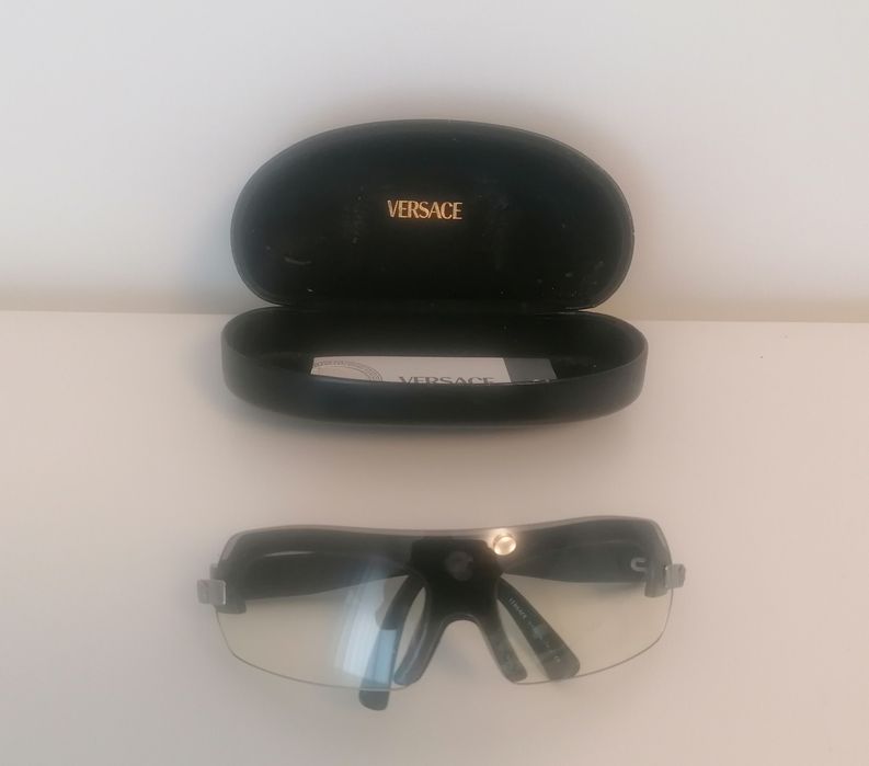Óculos de sol VERSACE, originais, em excelente estado