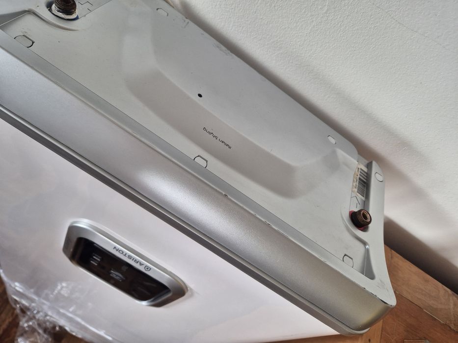 Termoacumulador ariston Velis pro Wi-Fi 80L como novo.