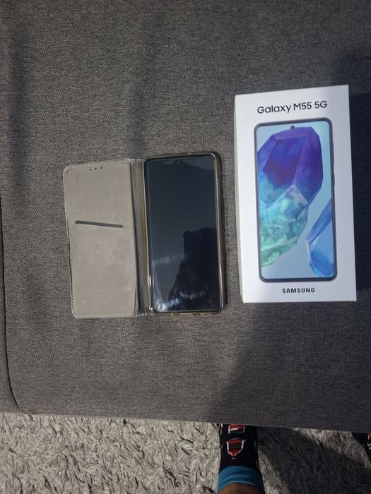 Sprzedam samsung Galaxy M55 stan bardzo dobry plus dwa szkiełka hartow