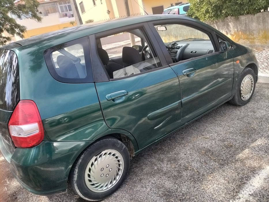 Vendo Honda jazz ano 2002 em muito bom estado 1300€