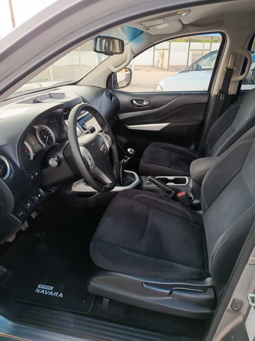 Nissan Navara NP 300 5 lugares