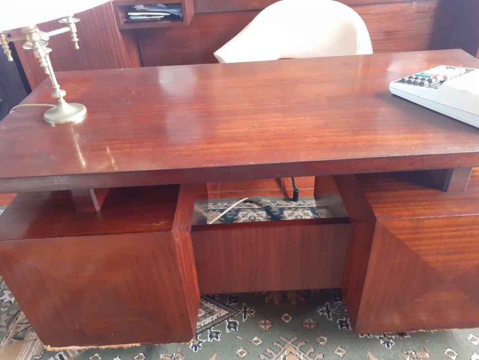 Mobília de escritório em mogno