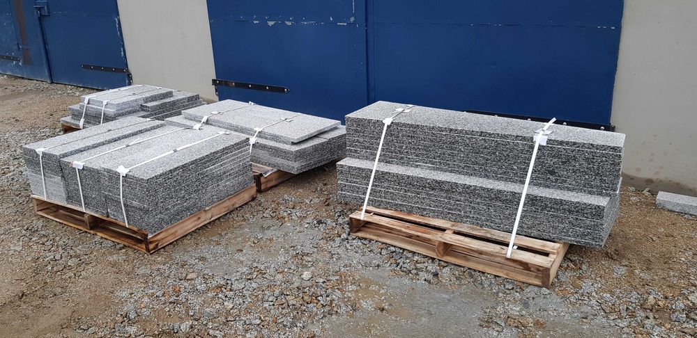 Płyty granitowe kamienne, tarasowe, posadzka, taras, chodnik itp