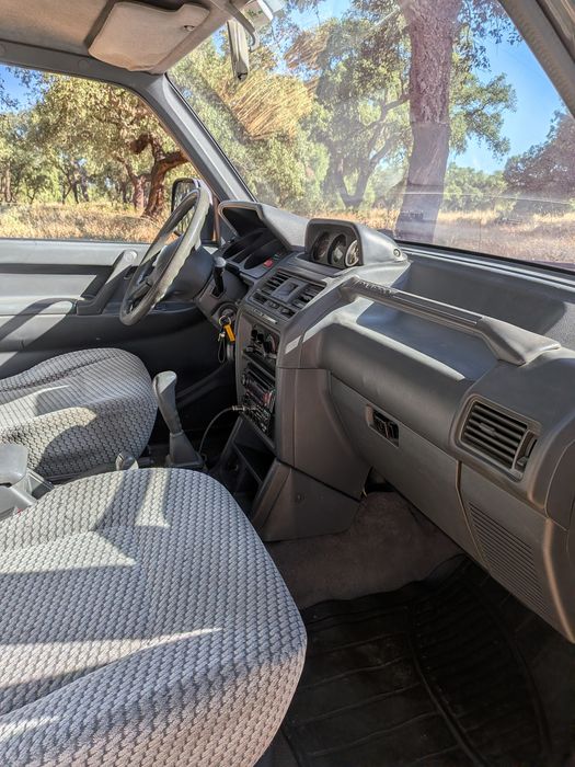 Mitsubishi Pajero 2.5 V24