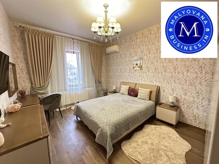 Совіньйон: 2 поверхи, 205 м², гараж, меблі, готовий до заселення!