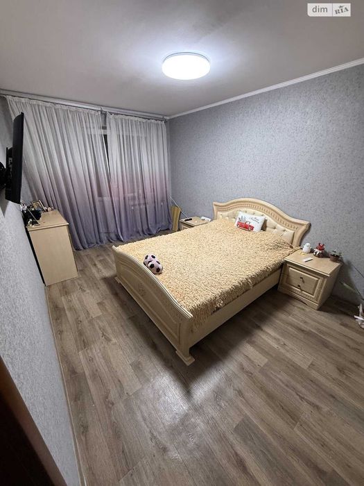 Продаж 2к квартири 52м² з ремонтом та меблями, Ракове (вул. Довженка)