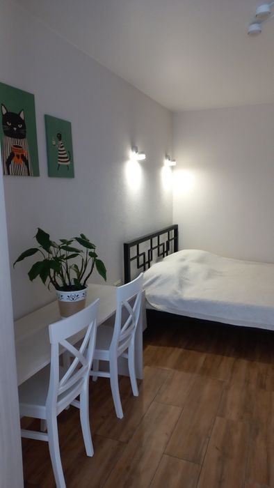 1-кімнатна квартира подобово біля ЖД вокзалу Світло 24/7 (новобудова)