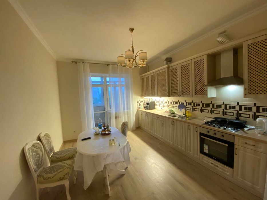 Продаж 3 кімнатної квартири в ЖК, закритий двір, власна скважина, S1