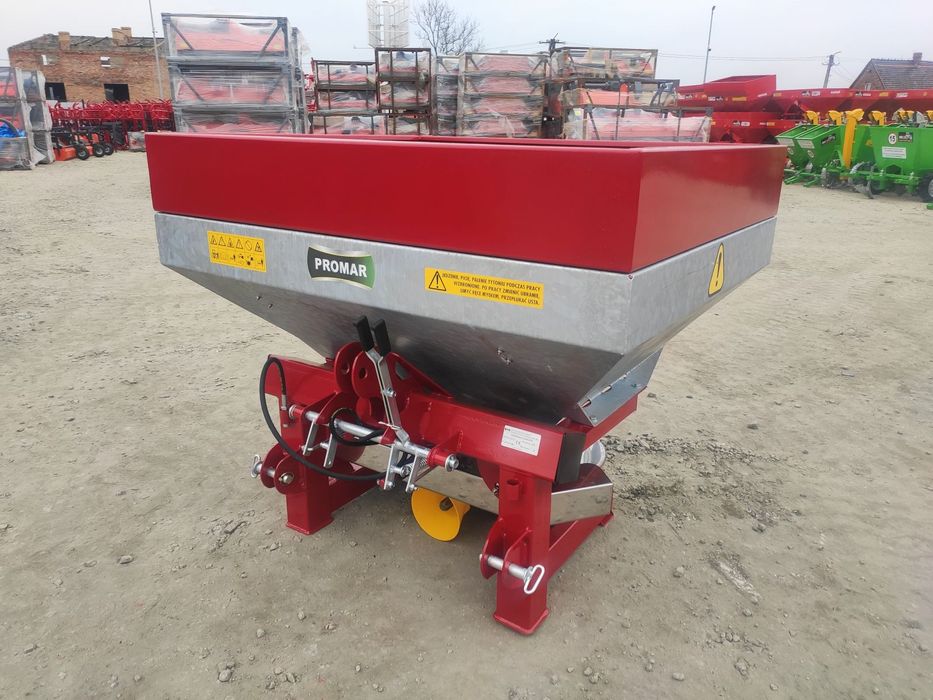 Rozsiewacz nawozów do nawozu Promar 600L 800L 1000L