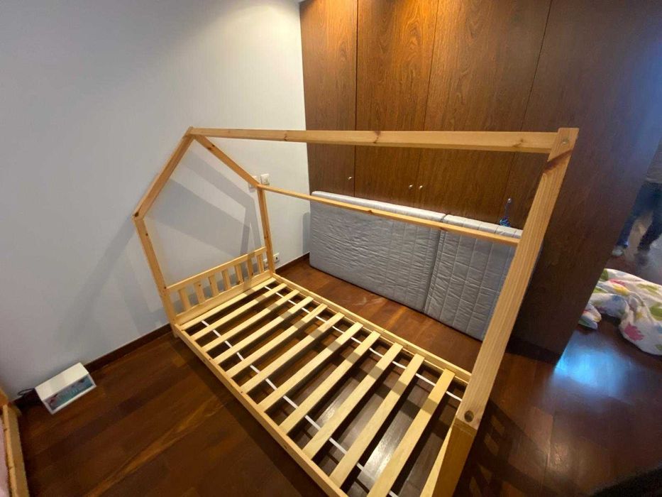 Cama criança Montesori - 145,5x98x195cm - COMO NOVA