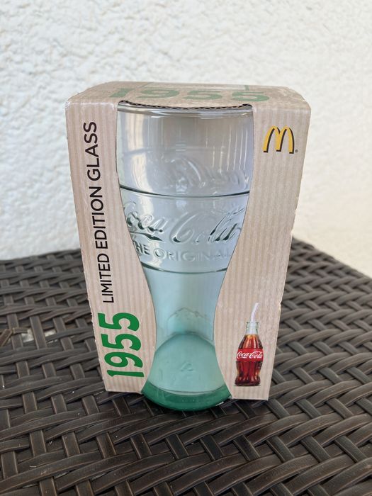 Әйел еркекті дилдомен трахает