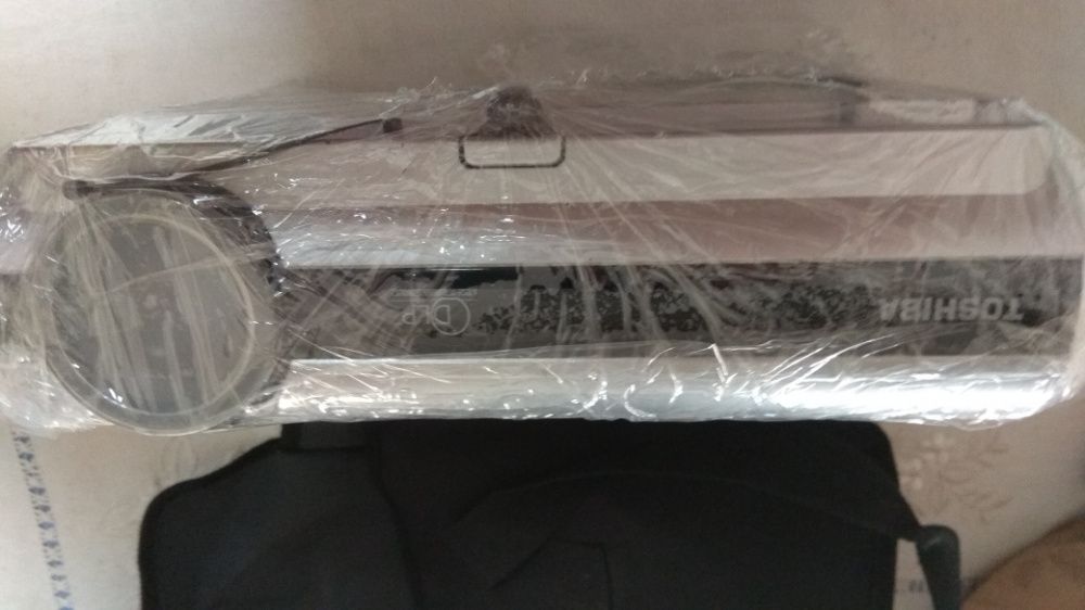 Toshiba TDP-S20 Projector64751673205761121