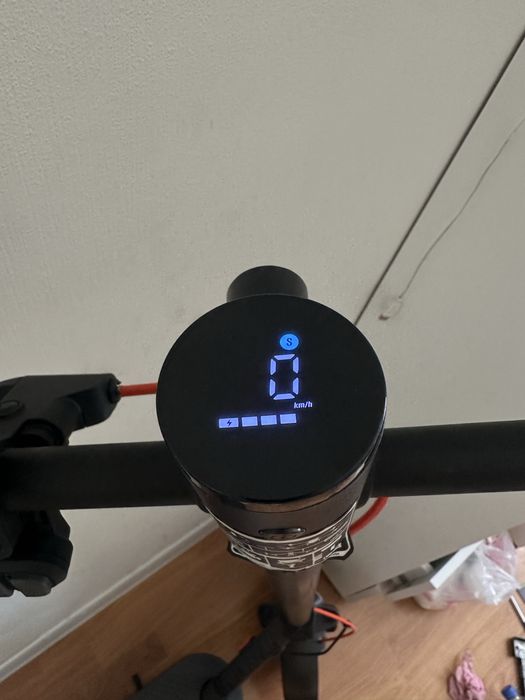 Електросамокат Xiaomi Mi Electric Scooter Elite