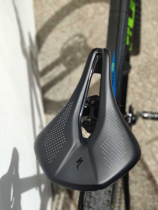 Bicicleta Fuji Carbono 29” – Deore XT & Manitou