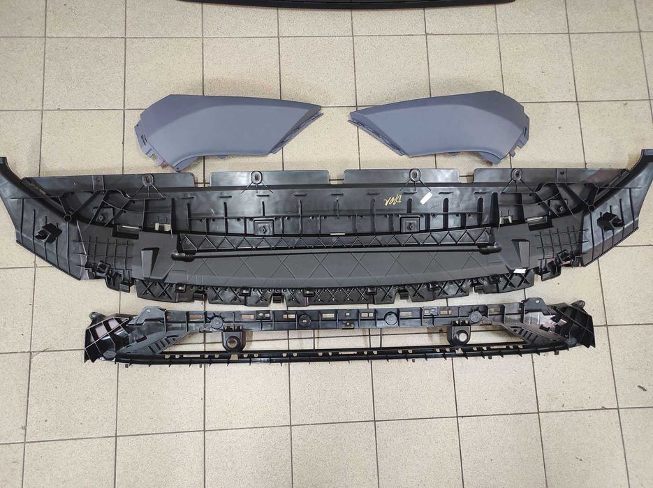 Audi Q5 80A Lift бампер передній решітка Ауді КУ 5