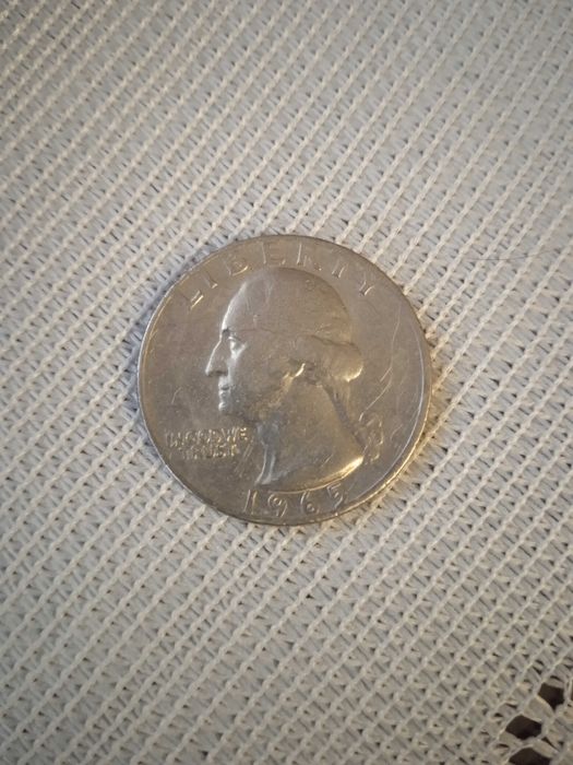 Продам монету англійський  переверташ 1965 року