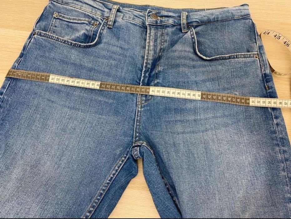 Calças ganga bootcut cropped Zara