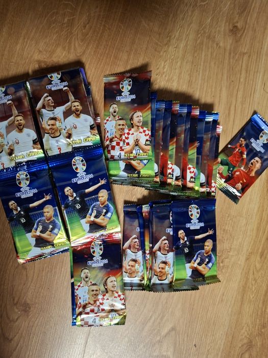 2 duze albumy + karty pilkarskie