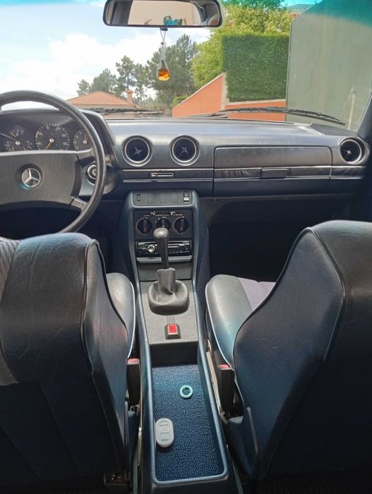 Mercedes W 123 300D