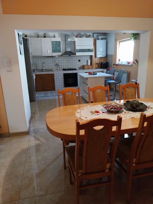 Przestronny dom gotowy do zamieszkania na Roztoczu