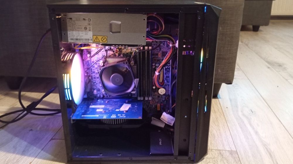 Komputer Intel i5 HDD SDD LED