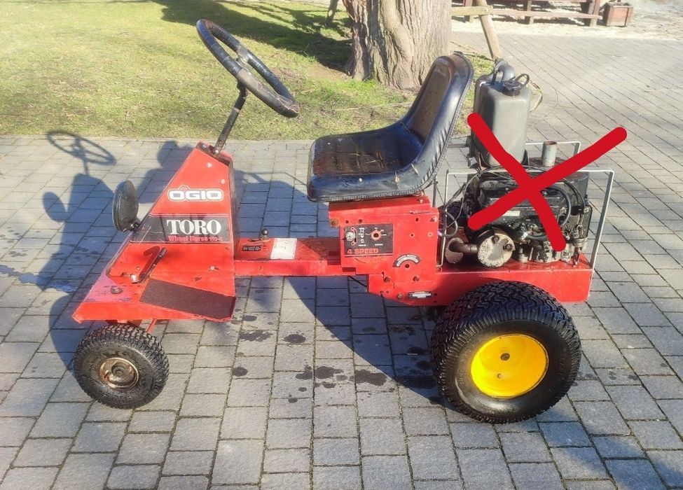 Traktorek. Toro.