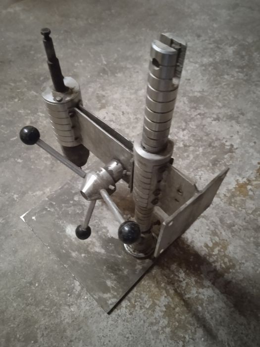 Продам свердлильний.