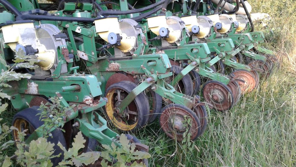 john deere 2126 сівалка просапна  ноутіл notil