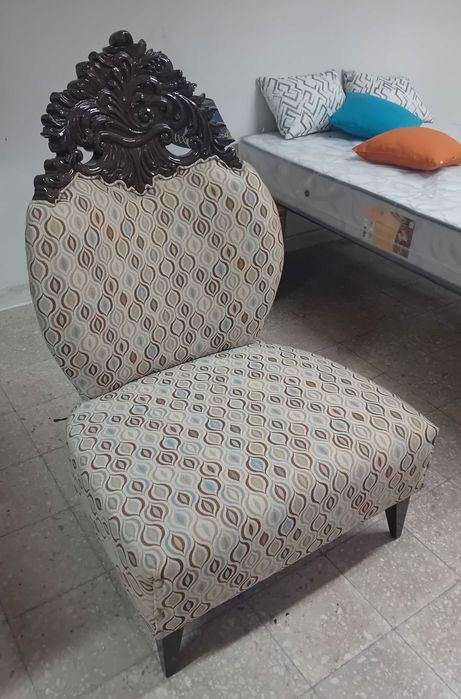 Cadeirão clássico em mogno