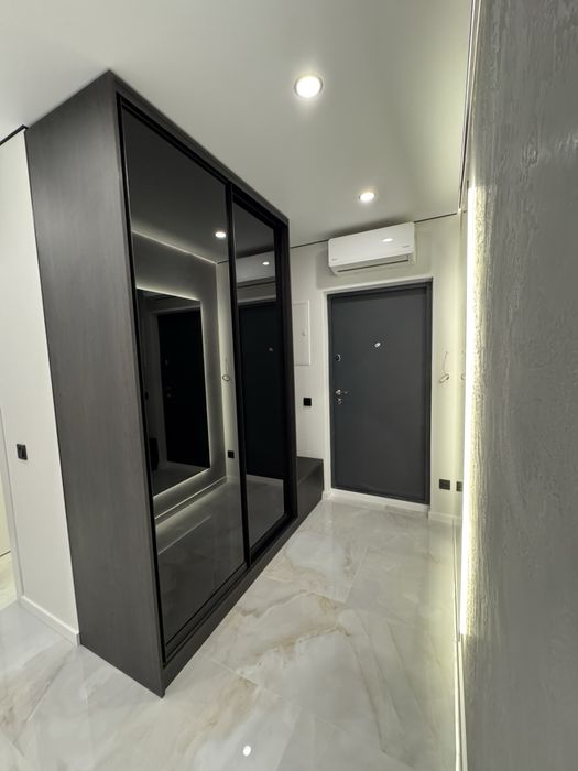 Продаж 2-х кімнатної сучасної квартири