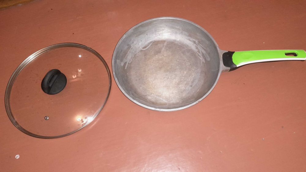 Сковорода сковородка 29см с крышкой  Сковорідка з кришкою