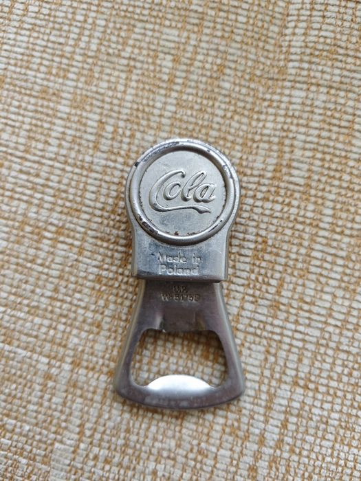 Otwieracz do butelek coca cola