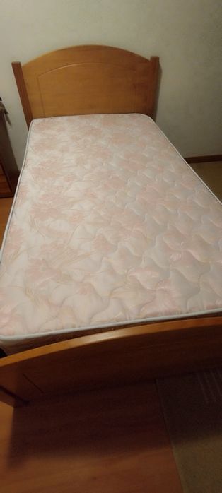 Cama de Solteiro com Colchão e Estrado