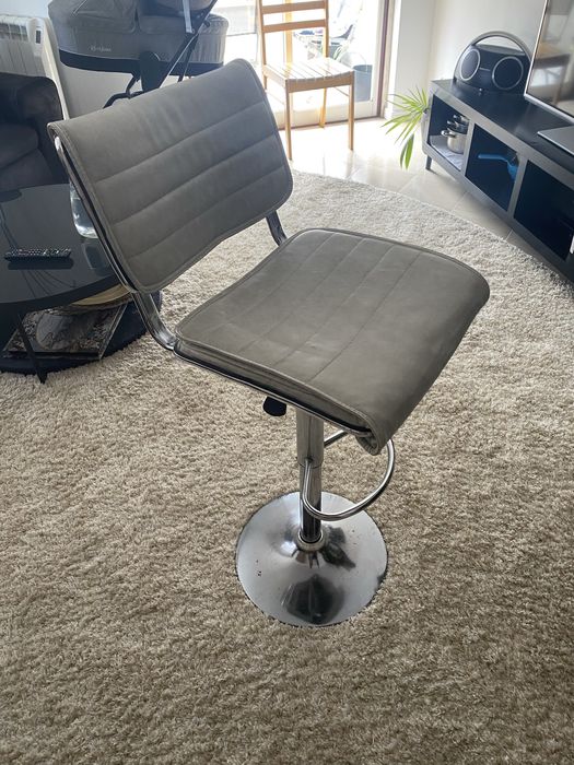 Conjunto de 2 bancos