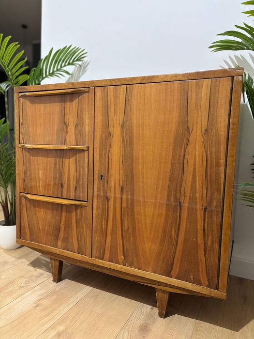 Komoda vintage PRL / mid-century – lite drewno, piękne usłojenie