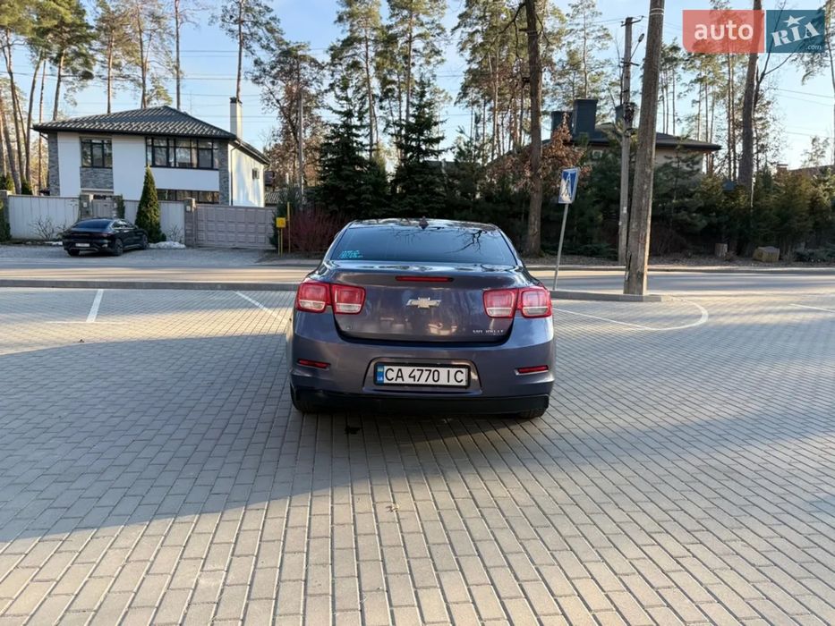 Шевроле Малібу 2014 року