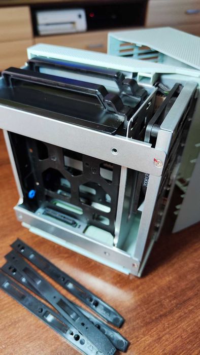 Serwer NAS Qnap TS-230