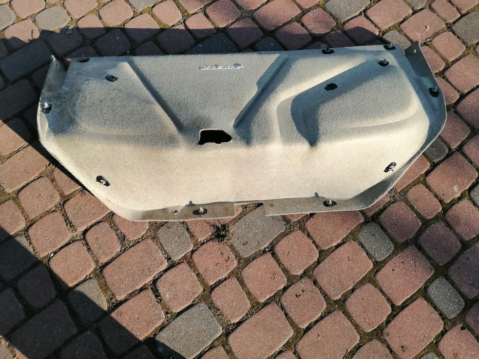 Tapicerka klapy bagażnika Mercedes W124 Coupe