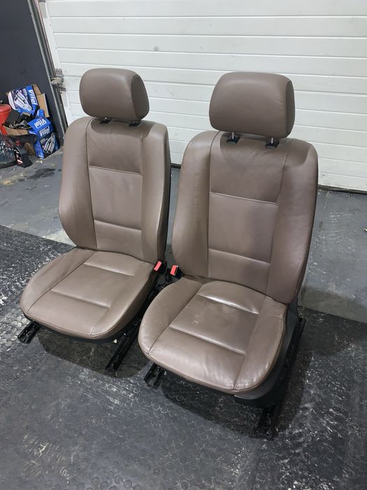 Сиденья е53 с картами в хорошем состоянии