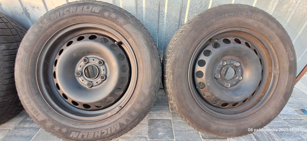 Felgi stalowe 6Jx15H2 ET 43 Volkswagen Golf 7 Opony zimowe 195/65 R15